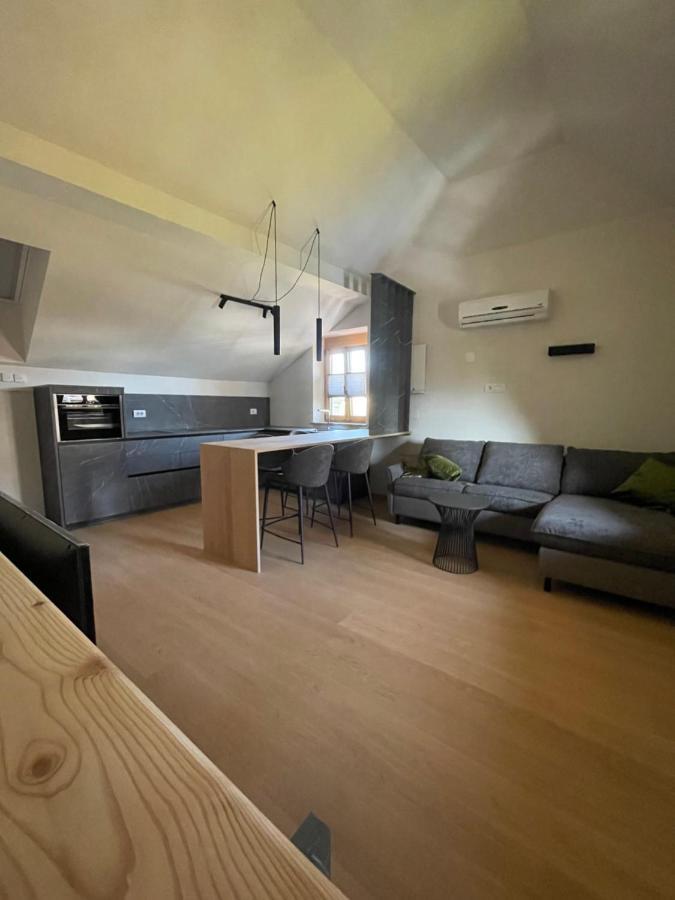 Schmitte am Sonnenwirtsplatz: Eppan's Hiking and Cycling Haven Apartment Appiano Sulla Strada Del Vino Exterior photo