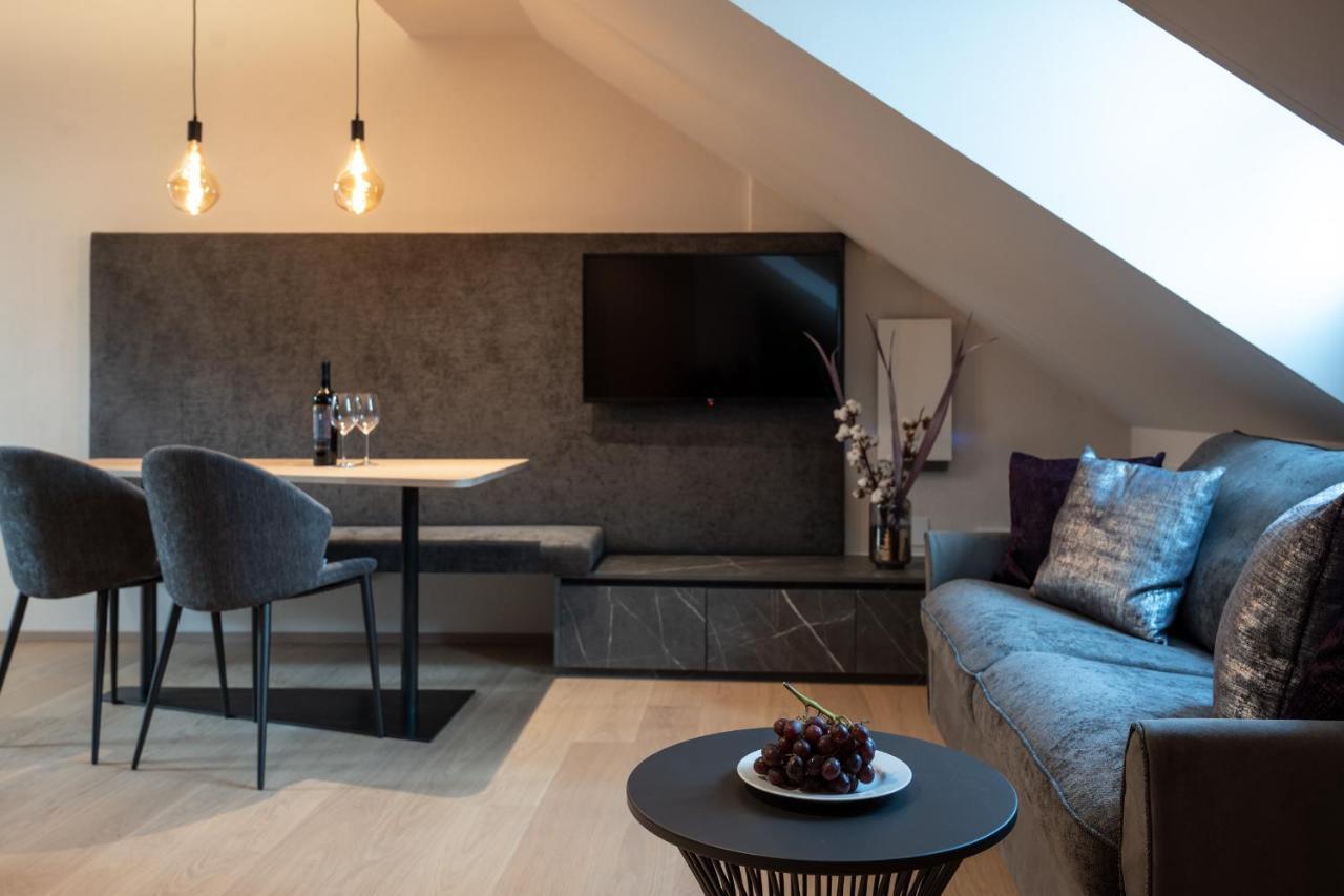 Schmitte am Sonnenwirtsplatz: Eppan's Hiking and Cycling Haven Apartment Appiano Sulla Strada Del Vino Exterior photo